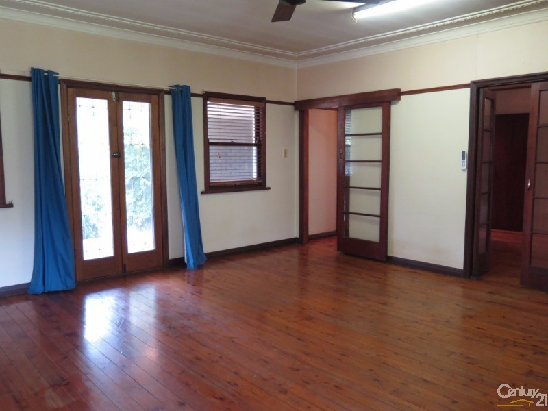 512  Greenwattle Street, Wilsonton QLD 4350