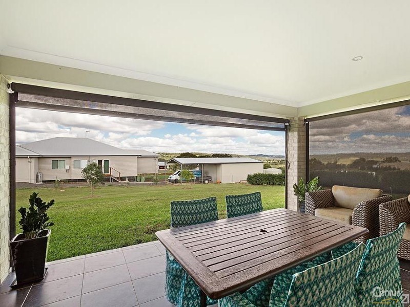 2 Explorer Court, Gowrie Junction QLD 4352