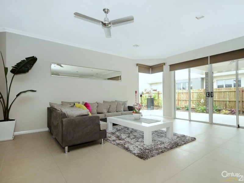 84 Spring Street, Middle Ridge QLD 4350