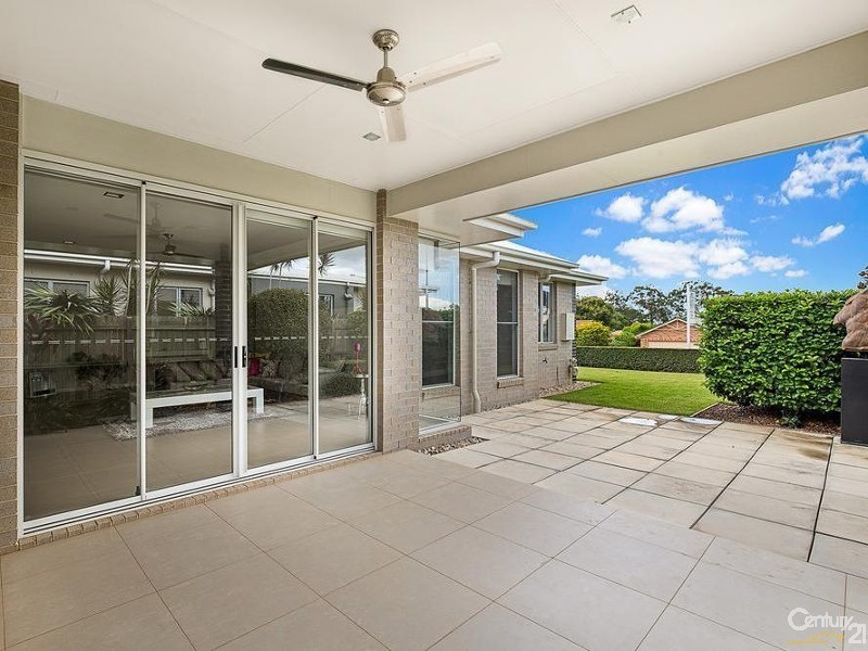 84 Spring Street, Middle Ridge QLD 4350