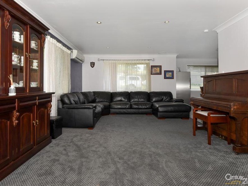 6 Agnes Street, Centenary Heights QLD 4350