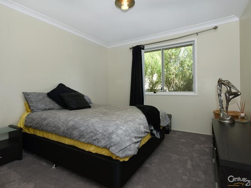 6 Agnes Street, Centenary Heights QLD 4350