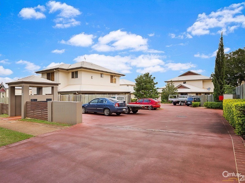 16/16  Anzac Avenue, Newtown QLD 4350