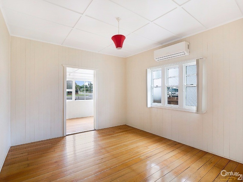 90 Anzac Avenue, Newtown QLD 4350