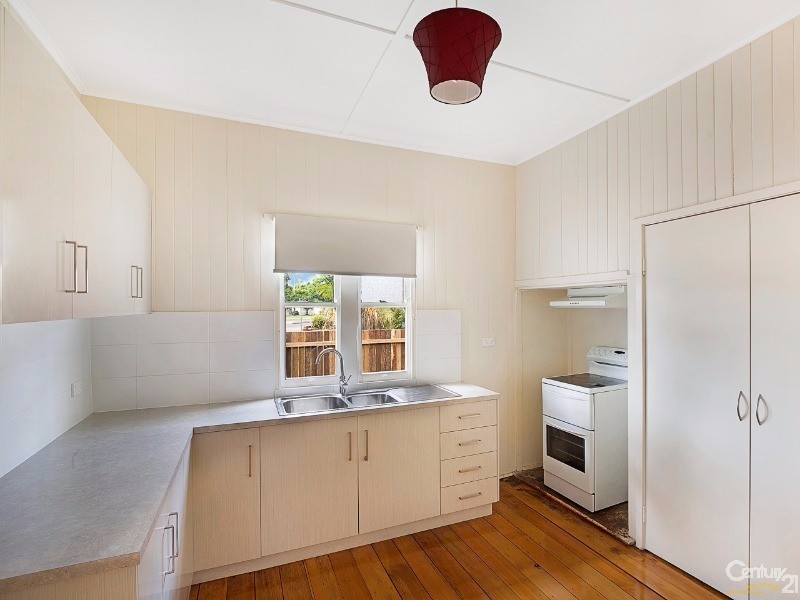 90 Anzac Avenue, Newtown QLD 4350