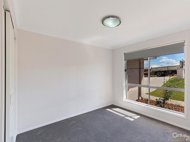 4 Renshaw Crescent, Kearneys Spring QLD 4350