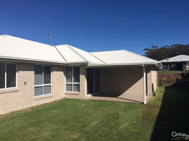 4 Renshaw Crescent, Kearneys Spring QLD 4350