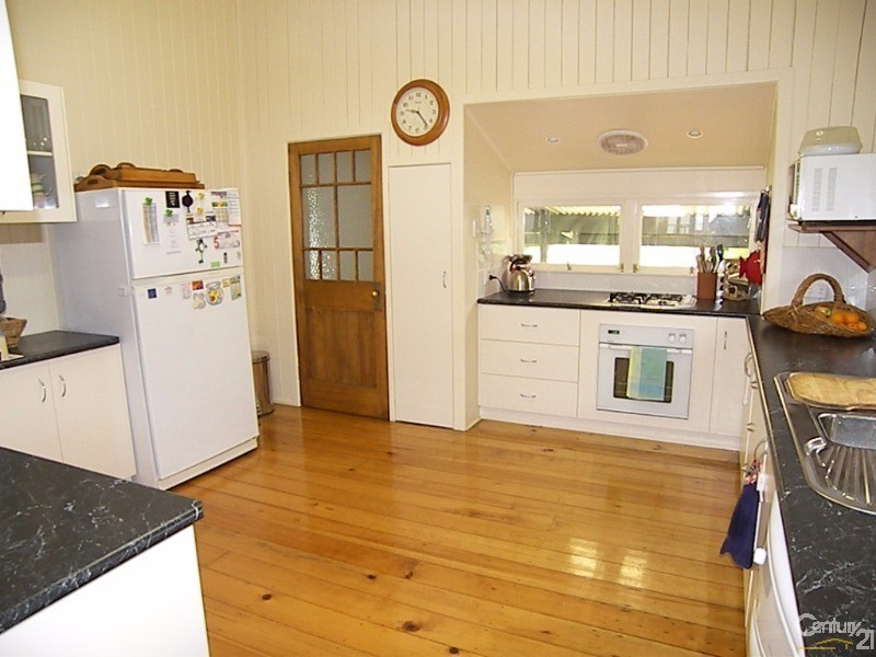 17 Vacy Street, Newtown QLD 4350