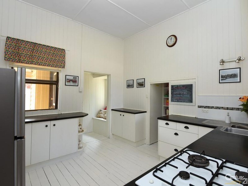 18 Hume Street, North Toowoomba QLD 4350