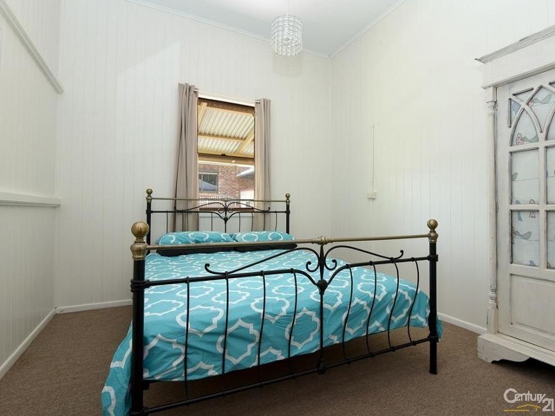 18 Hume Street, North Toowoomba QLD 4350