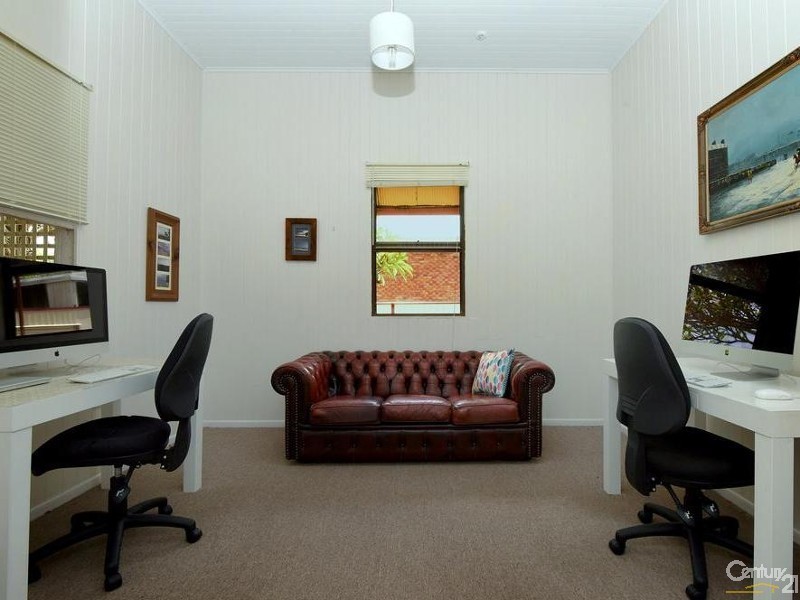 18 Hume Street, North Toowoomba QLD 4350