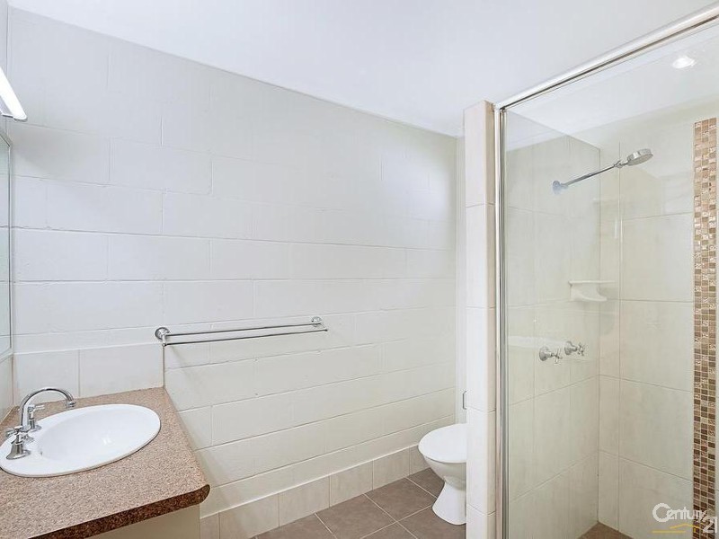 2/42 Arthur Street, East Toowoomba QLD 4350