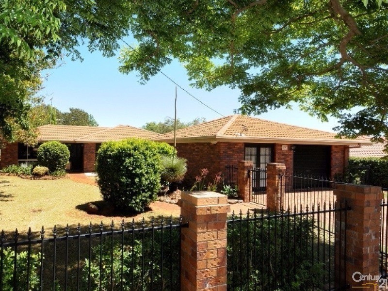 129 Rowbotham Street, Rangeville QLD 4350