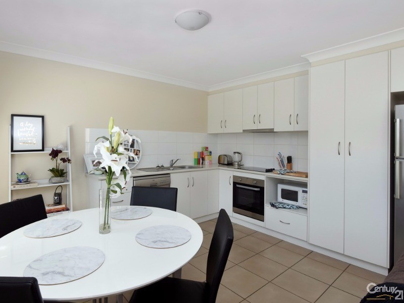 2/1 Lacaze Street, Wilsonton QLD 4350