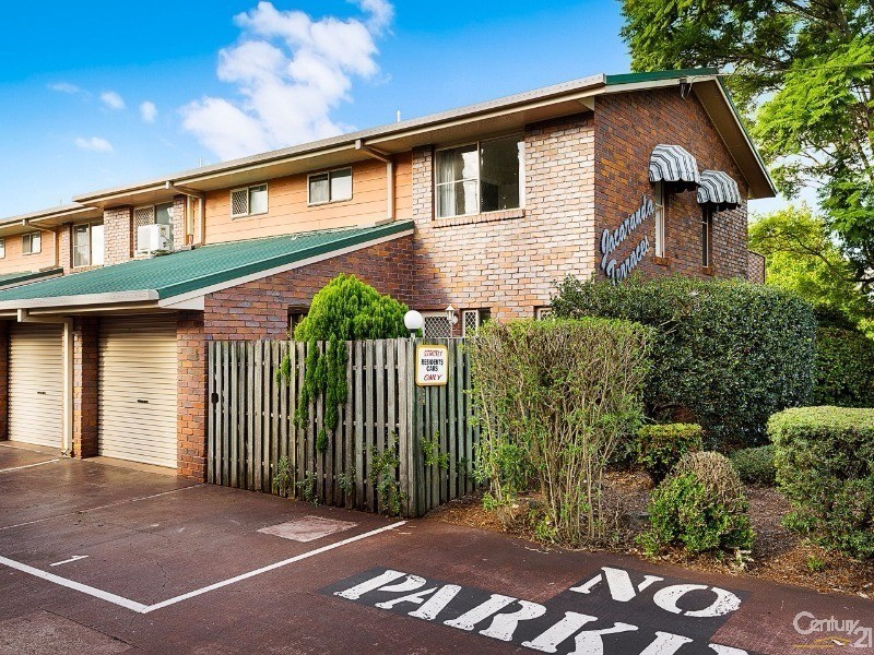 1/247  Herries Street, Newtown QLD 4350