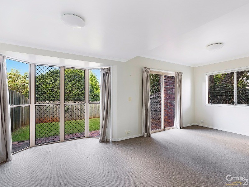 1/247  Herries Street, Newtown QLD 4350