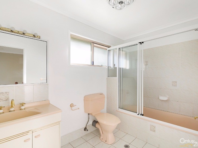 1/247  Herries Street, Newtown QLD 4350