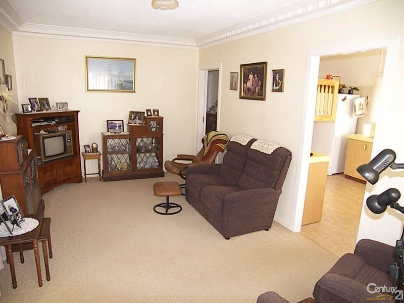 2  Harth Street, Rockville QLD 4350