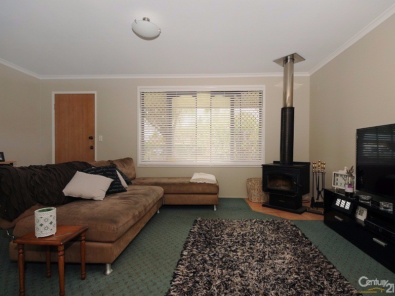 17  Cambridge Street, Harristown QLD 4350