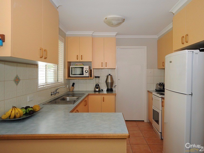 17  Cambridge Street, Harristown QLD 4350