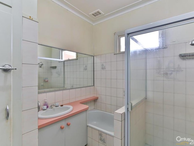 293a  West Street, Harristown QLD 4350