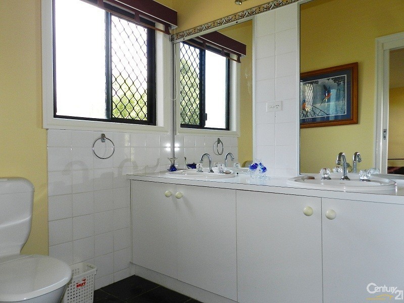 9 Duncraggon Street, South Toowoomba QLD 4350