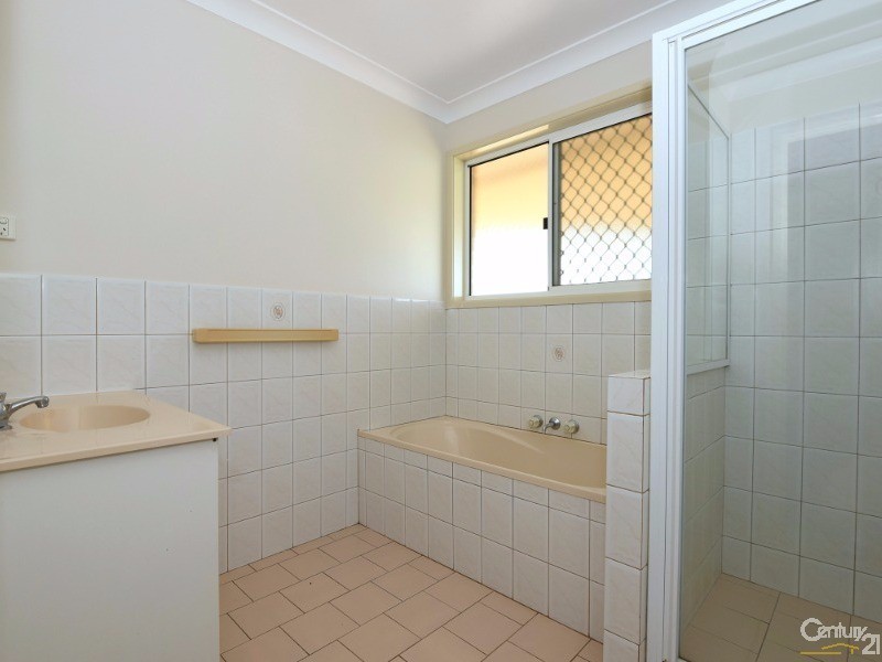 10 Muller Street, Kearneys Spring QLD 4350