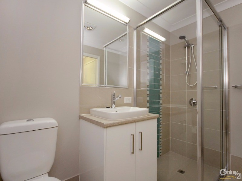 1/37  Boyett Street, Centenary Heights QLD 4350