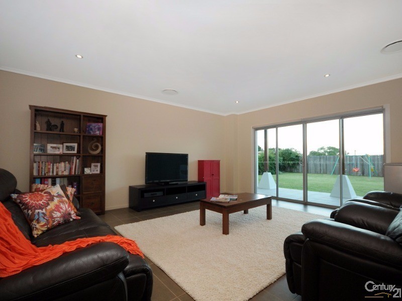 22 Blue Hills Drive, Rangeville QLD 4350