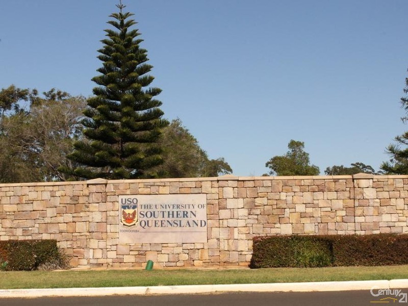 95 Platz Street, Darling Heights QLD 4350