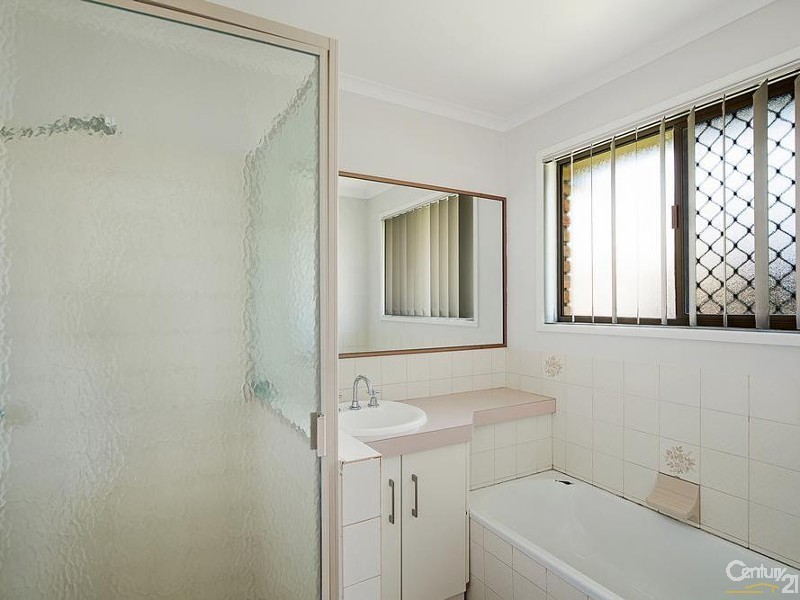 12 Poinciana Street, Newtown QLD 4350