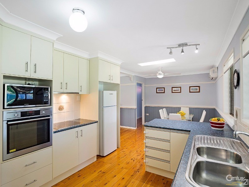 33 Cleary Street, Centenary Heights QLD 4350