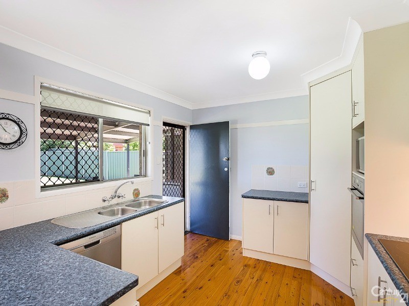 33 Cleary Street, Centenary Heights QLD 4350