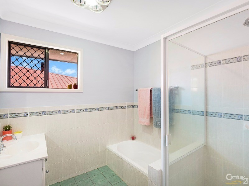 33 Cleary Street, Centenary Heights QLD 4350