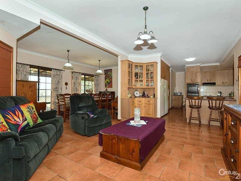 191 Walkers Road, Rockmount QLD 4344