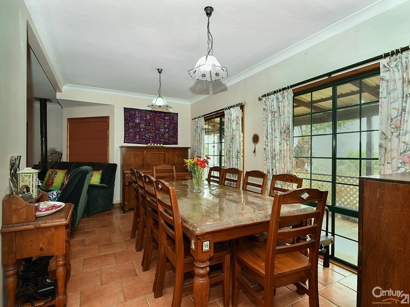 191 Walkers Road, Rockmount QLD 4344