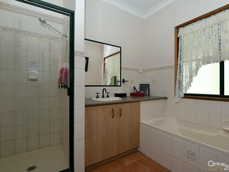 191 Walkers Road, Rockmount QLD 4344