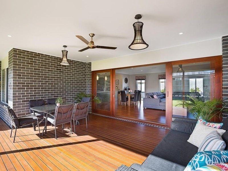 15 Sandalwood Drive, Glenvale QLD 4350