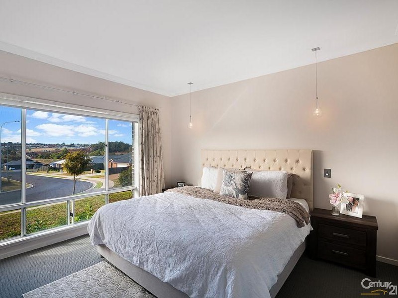 15 Sandalwood Drive, Glenvale QLD 4350