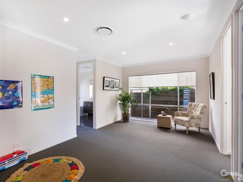 15 Sandalwood Drive, Glenvale QLD 4350