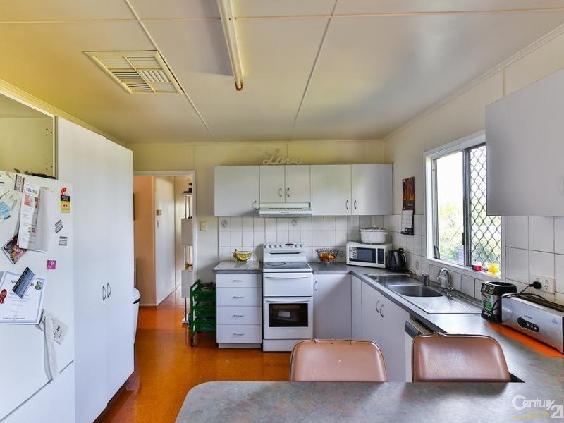 84 Vanity Street, Rockville QLD 4350