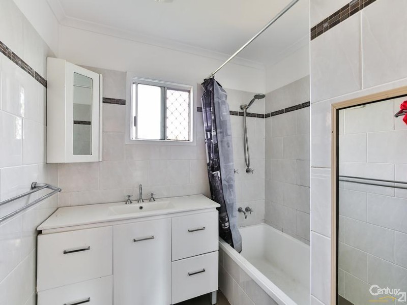 84 Vanity Street, Rockville QLD 4350