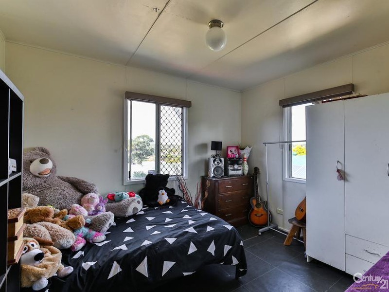 84 Vanity Street, Rockville QLD 4350