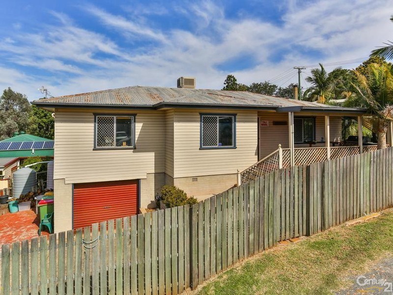 84 Vanity Street, Rockville QLD 4350