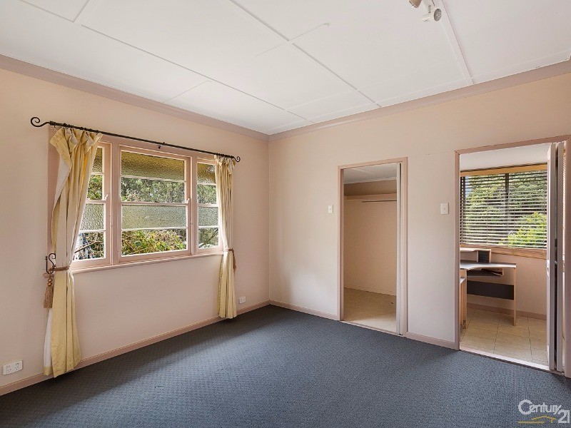 24 Christmas Street, North Toowoomba QLD 4350