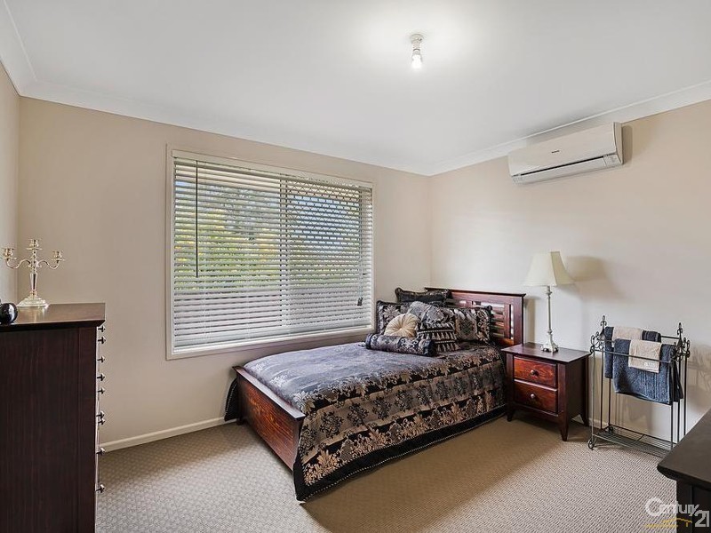 6 Hazel Street, Centenary Heights QLD 4350