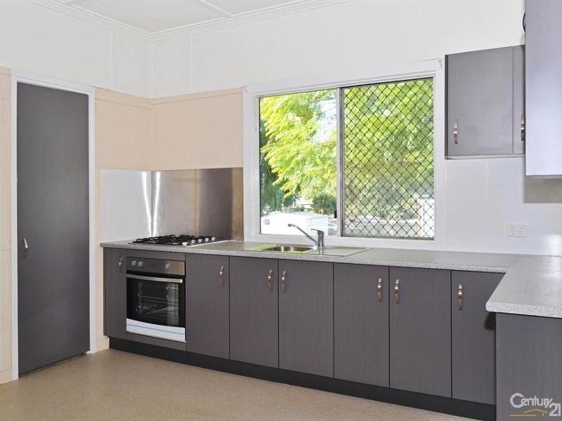 35 Elizabeth Street, South Toowoomba QLD 4350