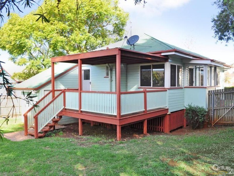 35 Elizabeth Street, South Toowoomba QLD 4350