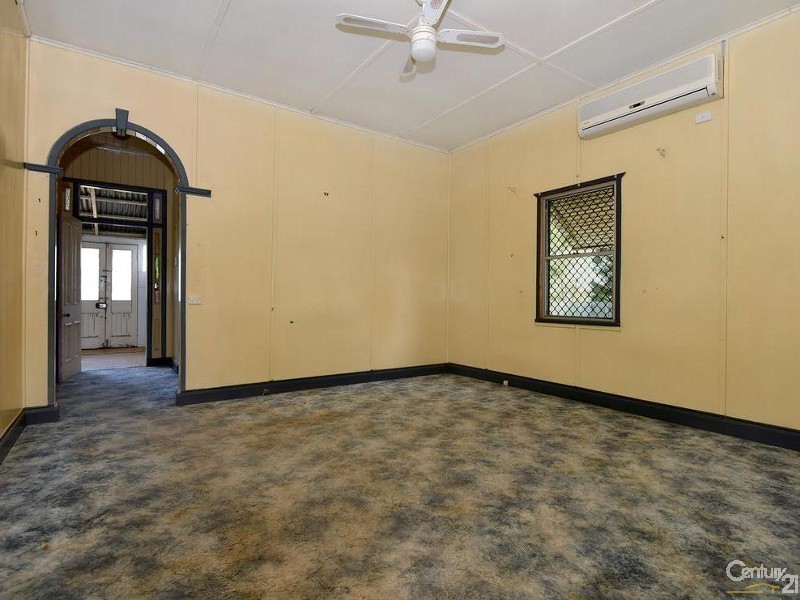 124 Kent Street, Oakey QLD 4401