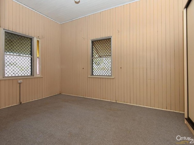 124 Kent Street, Oakey QLD 4401